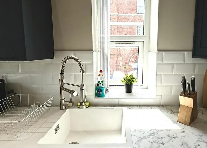 Brand New Lovely Flats By The Forest Tram Stop In Nottingham