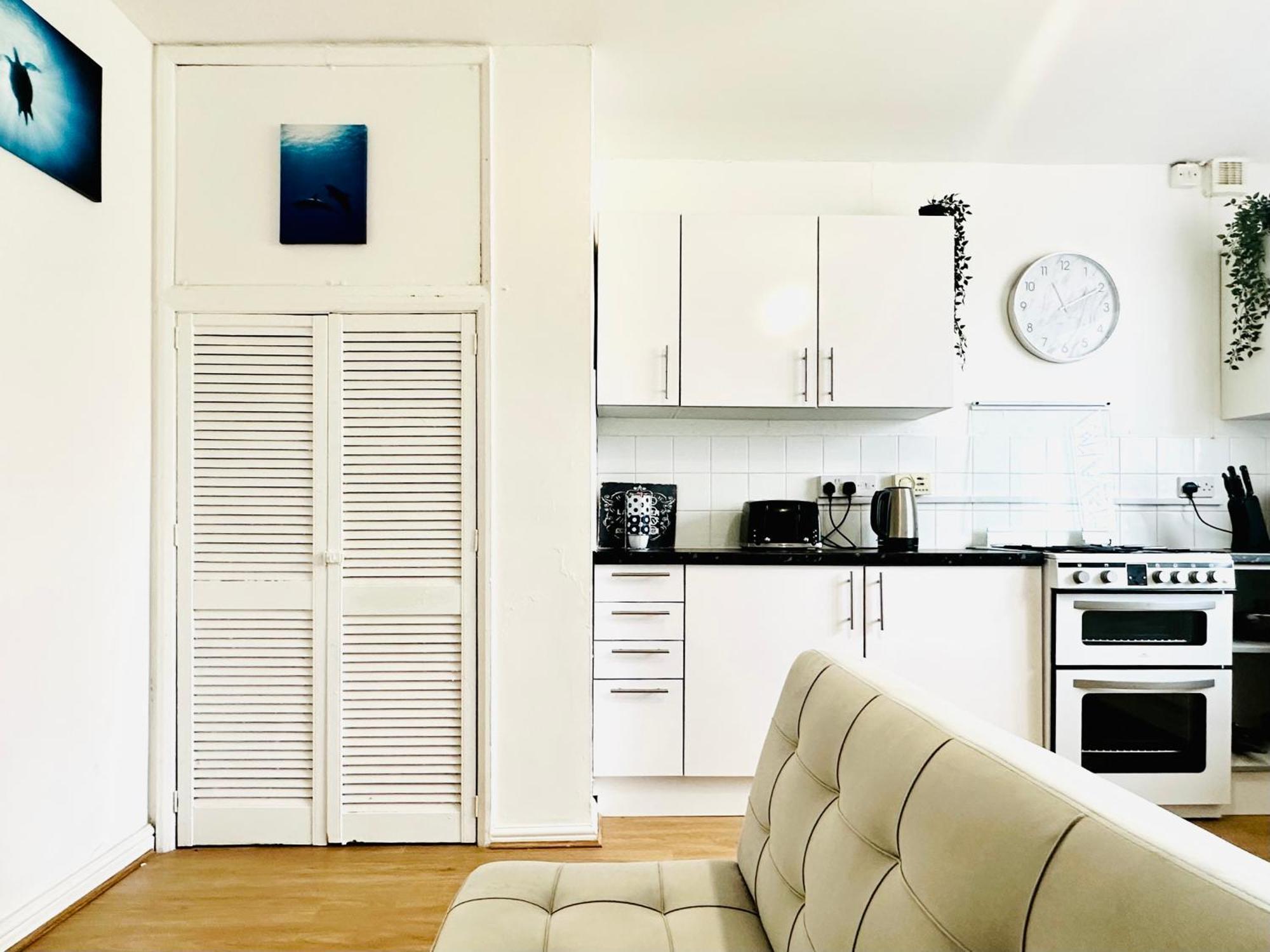 Apartamento Brand New Lovely Flats By The Forest Tram Stop In