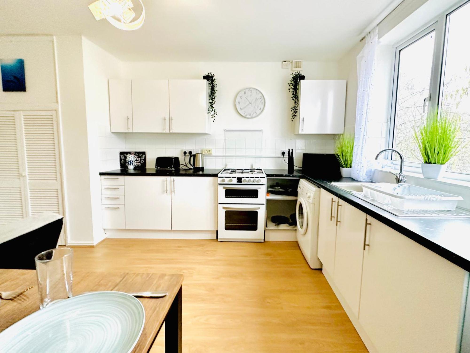 Brand New Lovely Flats By The Forest Tram Stop In Apartamento Nottingham