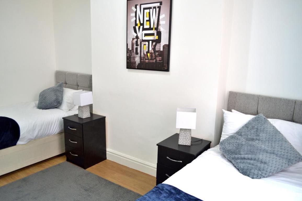 Brand New Lovely Flats By The Forest Tram Stop In Nottingham